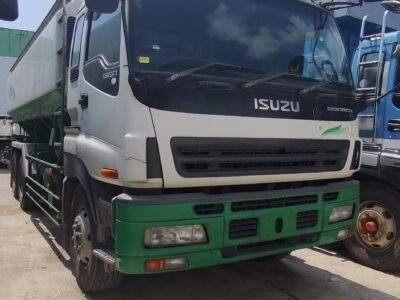 ISUZU GIGA / Feed Truck / 6WFI / 24Ft / 8 Stud